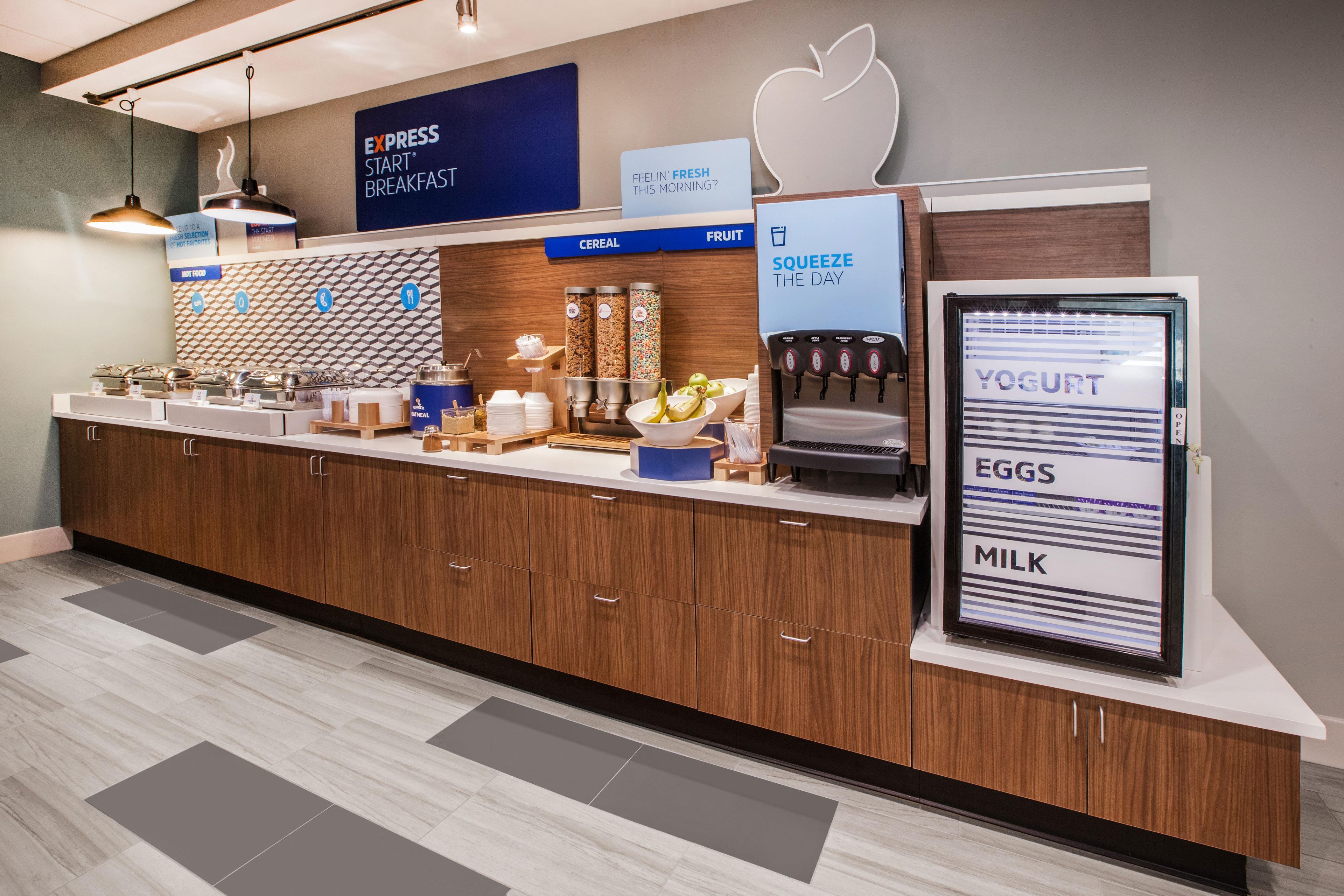 Hotel Express Airport-old Town By Ihg